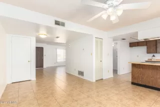 Photo #5: 6350797 Listing