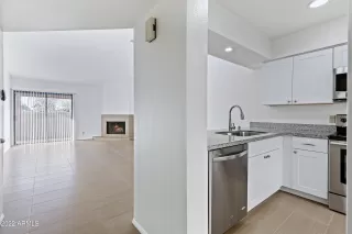 Photo #3: 6350936 Listing