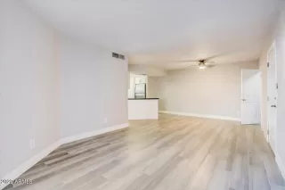 Photo #2: 6350961 Listing