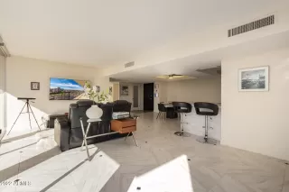 Photo #3: 6351070 Listing 