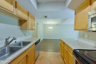 Photo #6: 6351209 Listing