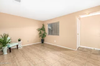 Photo #5: 6351263 Listing