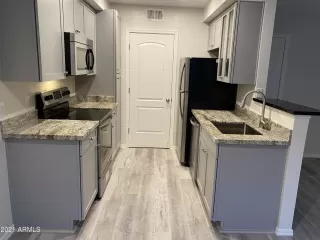 Photo #3: 6351304 Listing 