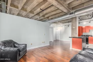 Photo #3: 6351389 Listing