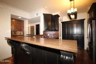 Photo #4: 6351623 Listing