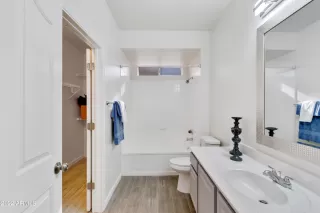 Photo #2: 6351636 Listing 