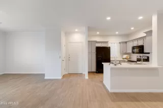 Photo #6: 6351636 Listing 