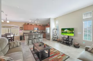 Photo #4: 6351817 Listing