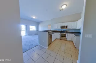 Photo #4: 6352166 Listing