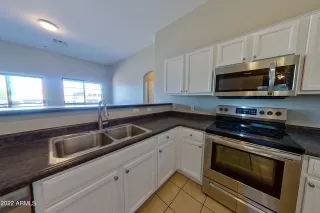 Photo #5: 6352166 Listing