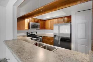 Photo #4: 6352275 Listing