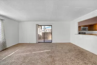 Photo #5: 6352275 Listing