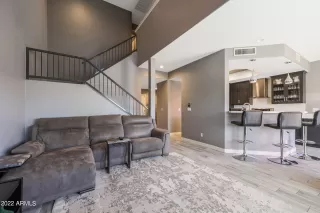 Photo #4: 6352300 Listing