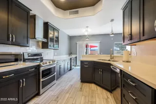 Photo #6: 6352300 Listing