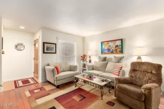 Photo #3: 6352317 Listing