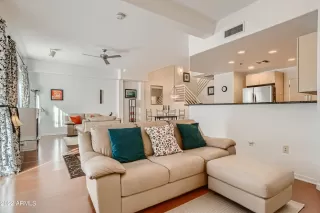 Photo #2: 6352354 Listing 
