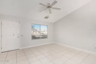 Photo #4: 6352894 Listing