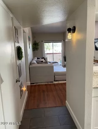 Photo #5: 6353070 Listing