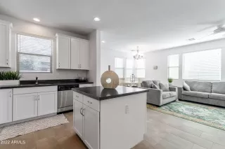 Photo #5: 6353091 Listing