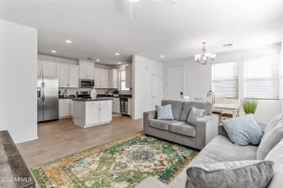 Photo #6: 6353091 Listing