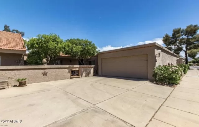 MLS: 6353109 Condo For Sale