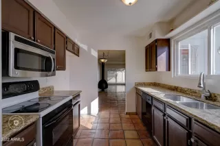 Photo #3: 6353272 Listing 