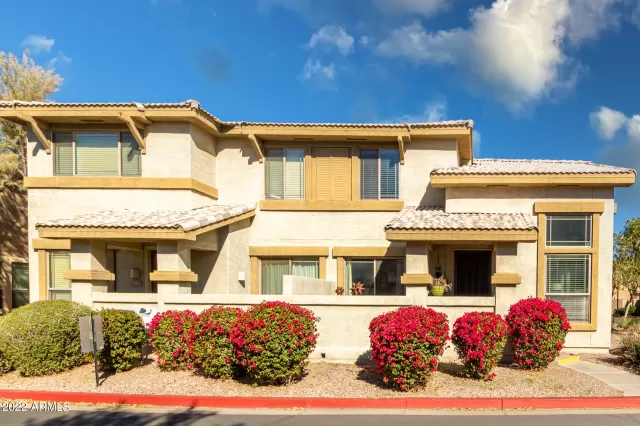 MLS: 6353309 Condo For Sale