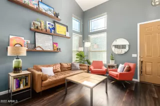 Photo #2: 6353309 Listing 