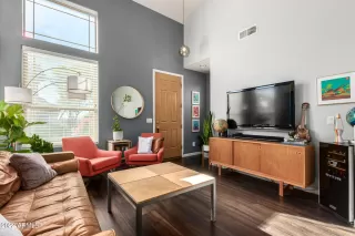 Photo #3: 6353309 Listing 