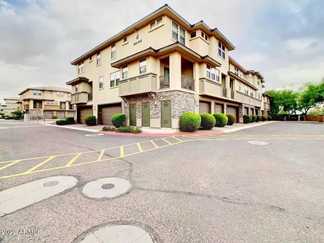 MLS: 6353418 Condo For Sale