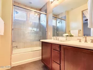 Photo #4: 6353418 Listing