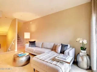 Photo #6: 6353418 Listing