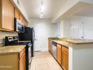 Photo #4: 6353536 Listing