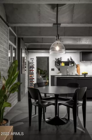 Photo #6: 6353710 Listing