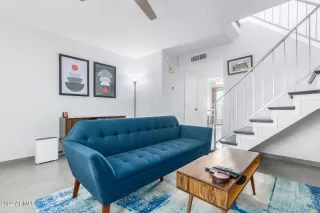 Photo #6: 6353732 Listing