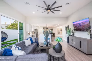 Photo #4: 6353754 Listing