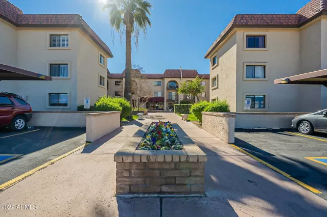 MLS: 6353777 Condo For Sale