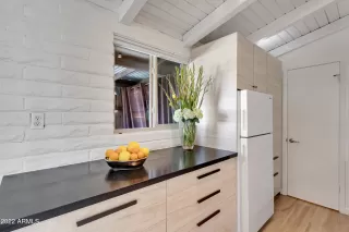 Photo #5: 6353830 Listing 