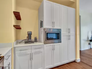 Photo #4: 6353989 Listing