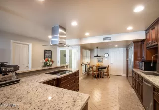 Photo #5: 6354001 Listing 
