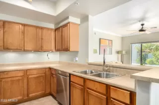 Photo #5: 6354027 Listing