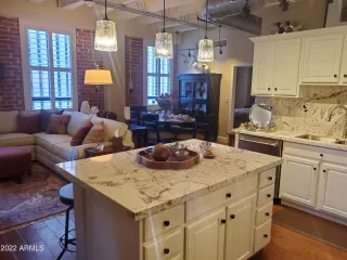 Photo #2: 6354569 Listing