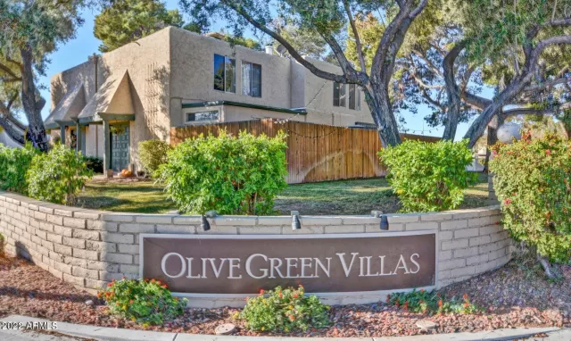 MLS: 6354716 Condo For Sale