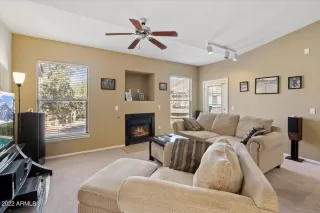 Photo #4: 6354790 Listing