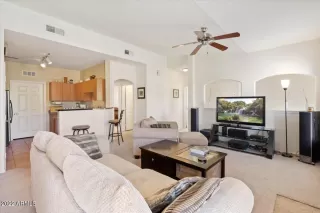 Photo #5: 6354790 Listing