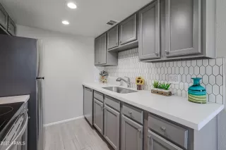 Photo #4: 6354847 Listing 