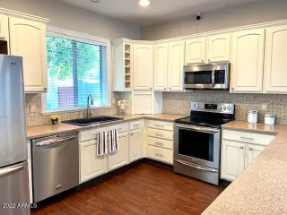 Photo #3: 6354965 Listing