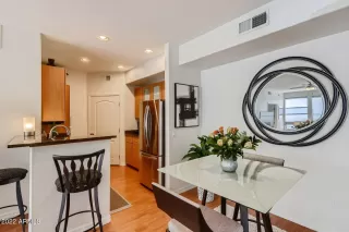 Photo #5: 6355244 Listing