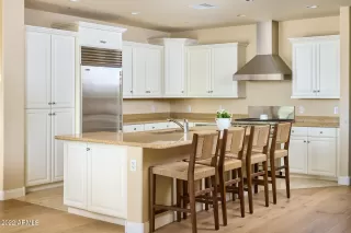 Photo #5: 6355281 Listing 