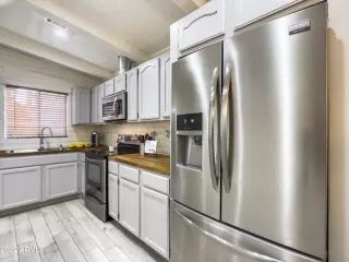 Photo #5: 6355552 Listing